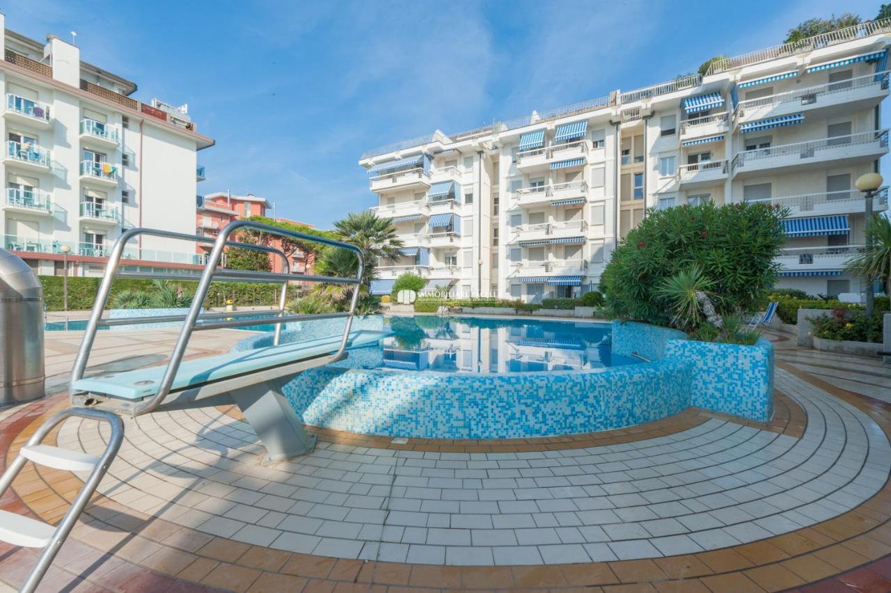 Residence Mexico Immobiliare Pacella Lido di Jesolo Eksteriør billede