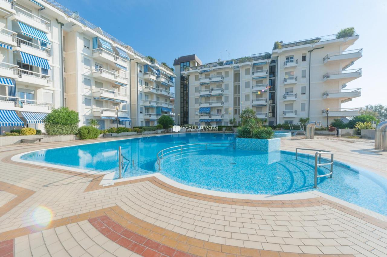 Residence Mexico Immobiliare Pacella Lido di Jesolo Eksteriør billede